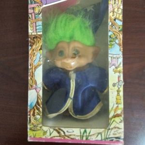 Vtg. Treasure with rhinestone